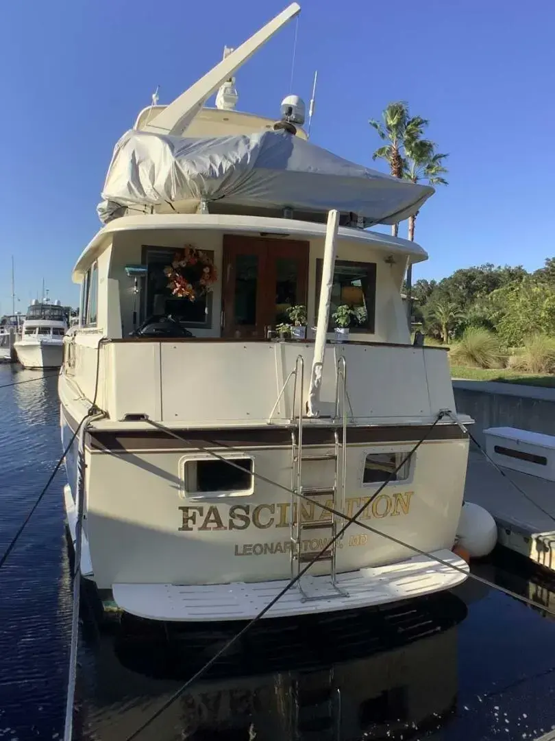 1983 Hatteras 53 extended deck motor yacht