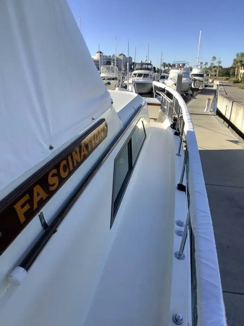 1983 Hatteras 53 extended deck motor yacht