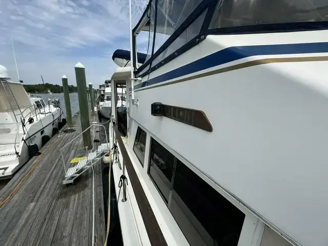 Hatteras 43 Motoryacht