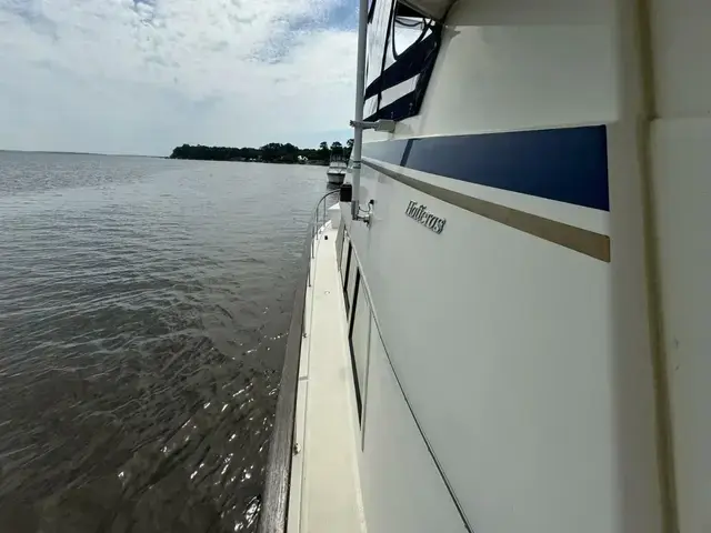 Hatteras 43 Motoryacht