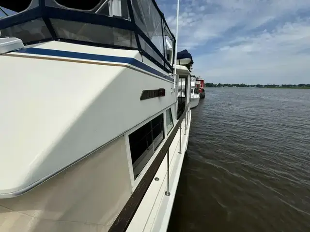 Hatteras 43 Motoryacht