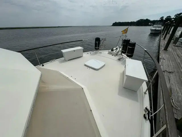 Hatteras 43 Motoryacht