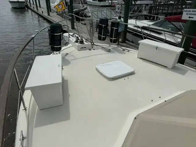 Hatteras 43 Motoryacht