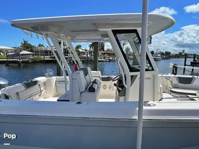 Robalo r272