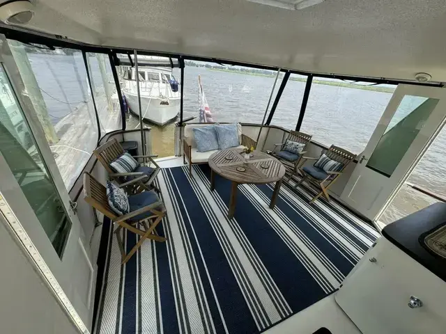 Hatteras 43 Motoryacht