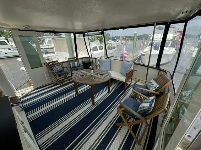 Hatteras 43 Motoryacht