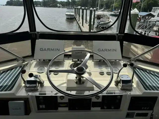 Hatteras 43 Motoryacht