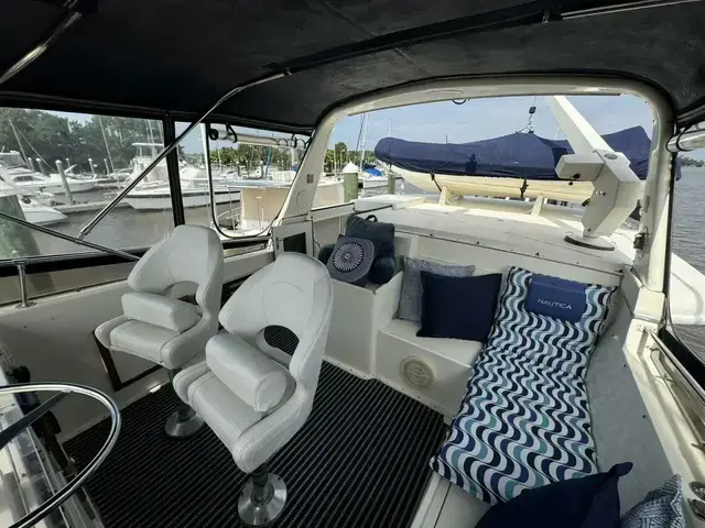 Hatteras 43 Motoryacht