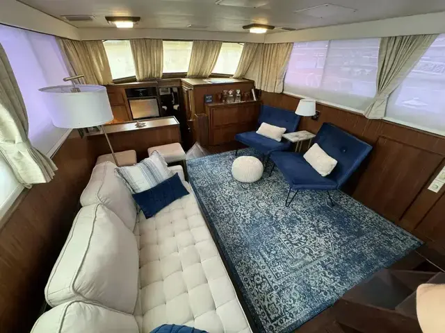 Hatteras 43 Motoryacht