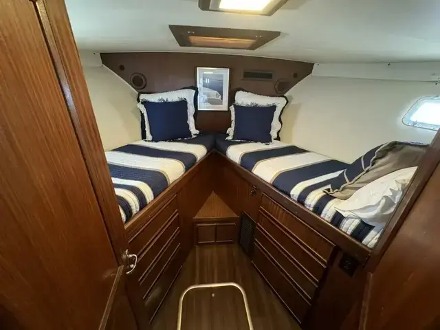 Hatteras 43 Motoryacht