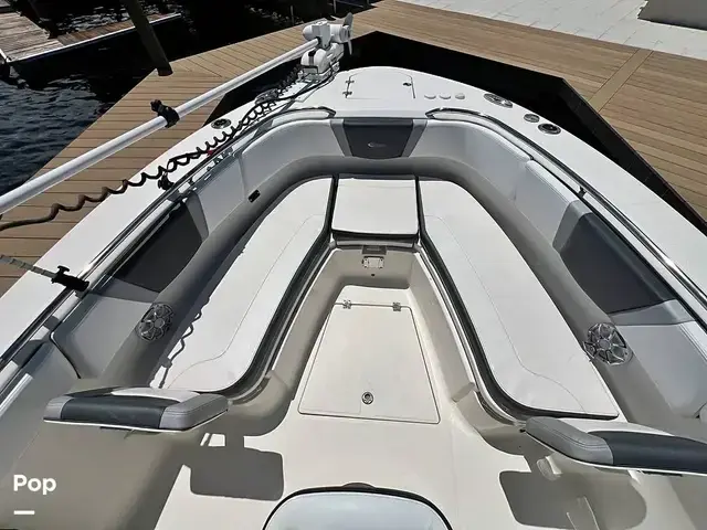 Robalo r272