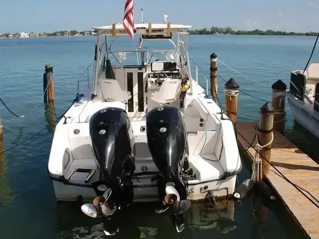 Boston Whaler 235 Conquest