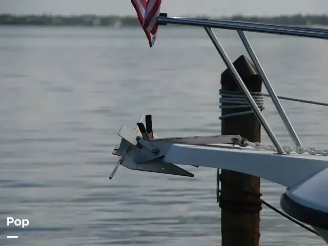 Boston Whaler 235 Conquest