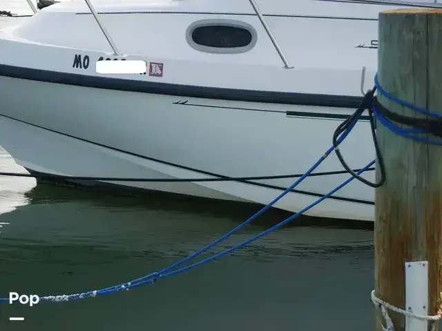 Boston Whaler 235 Conquest