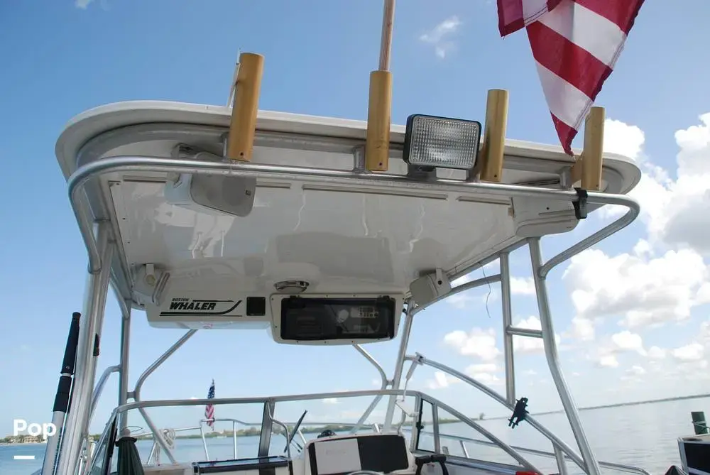 2000 Boston Whaler 235 conquest