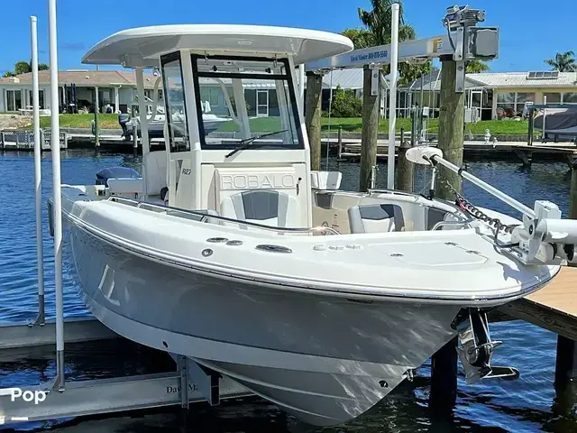 Robalo r272