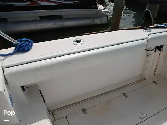 Boston Whaler 235 Conquest