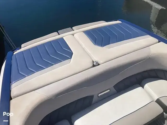 Malibu Wakesetter 25 Lsv