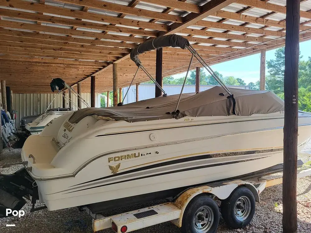 2000 Formula 260 bowrider