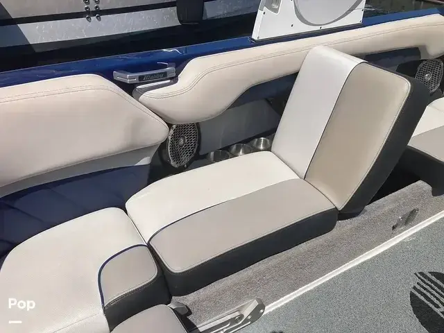 Malibu Wakesetter 25 Lsv