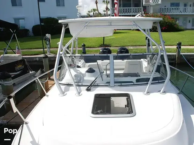 Boston Whaler 235 Conquest