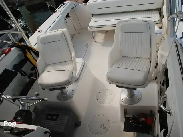 Boston Whaler 235 Conquest