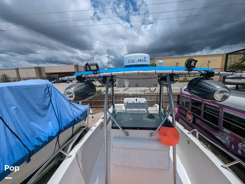 2005 Robalo r230 center console