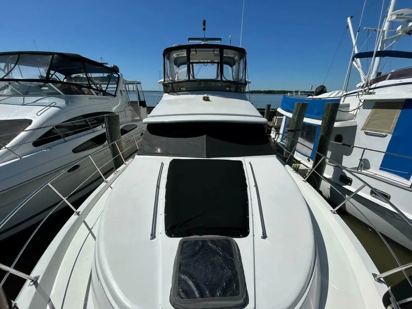 1988 Carver 4207 aft cabin motoryacht