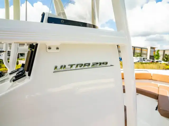 Sea Hunt Boats ULTRA 219