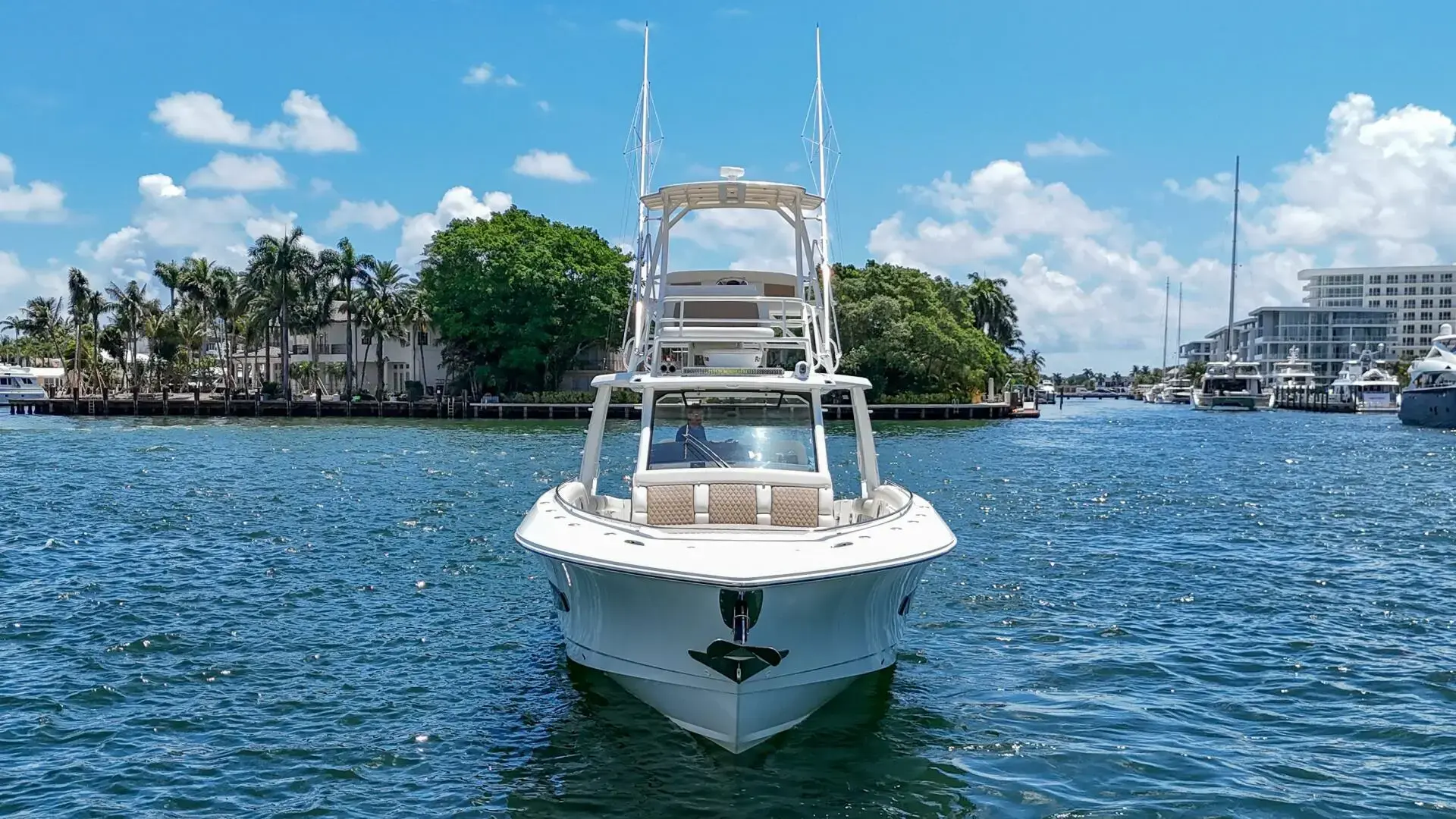 2017 Boston Whaler 420 outrage