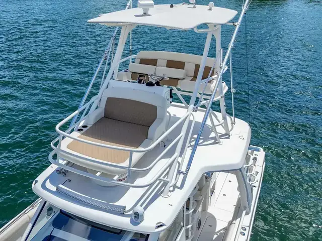 Boston Whaler 420 Outrage