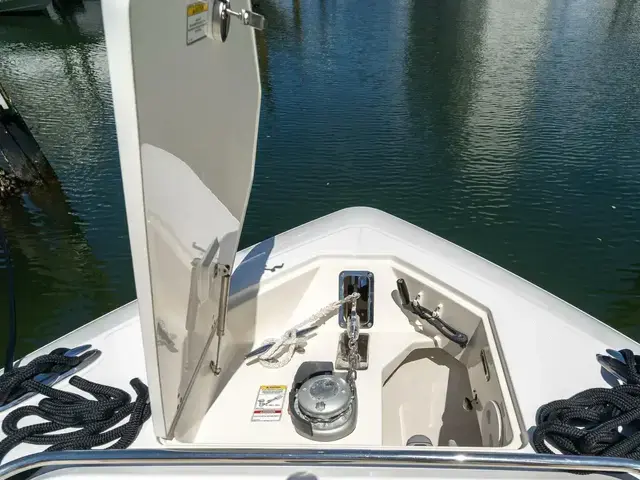 Boston Whaler 420 Outrage