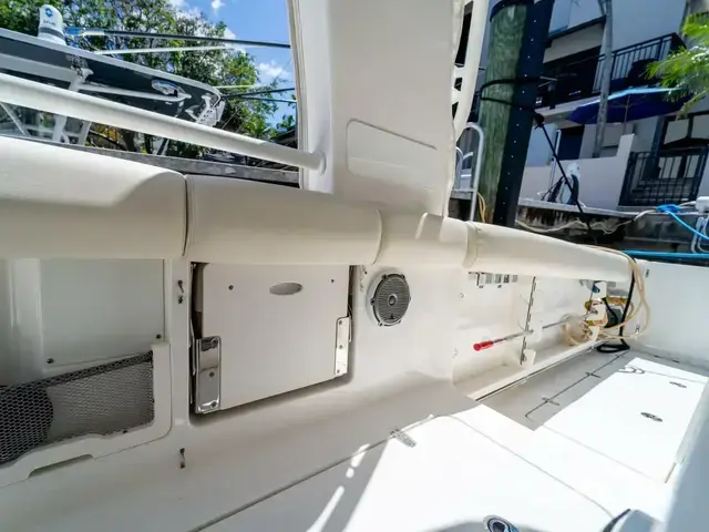 Boston Whaler 420 Outrage