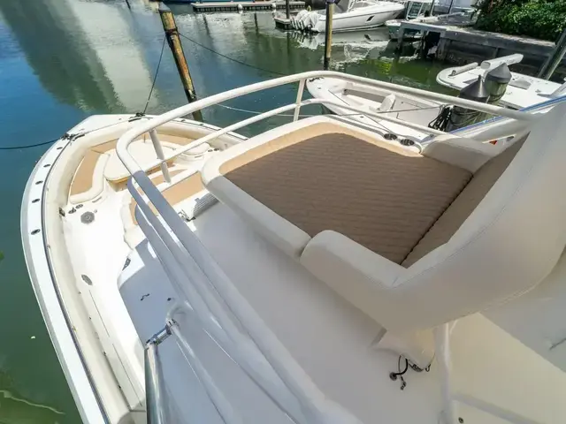 Boston Whaler 420 Outrage