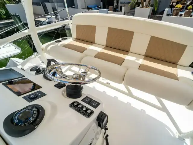 Boston Whaler 420 Outrage