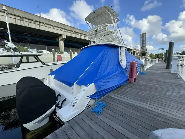 Boston Whaler 420 Outrage