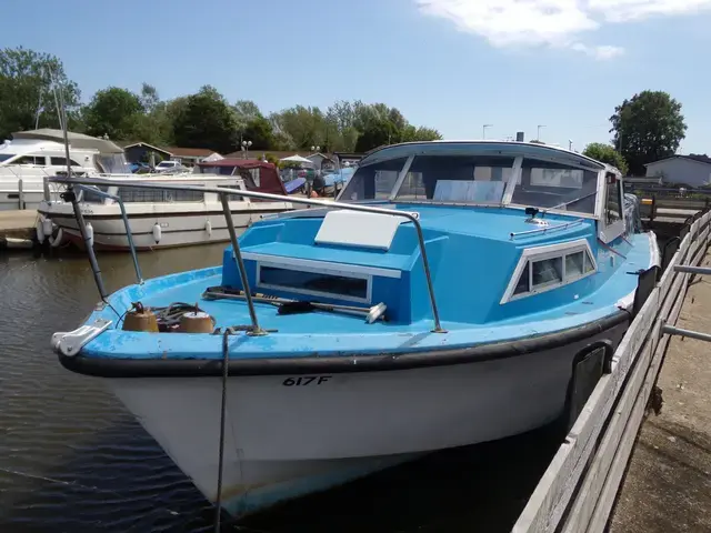 Aquafibre boats 42