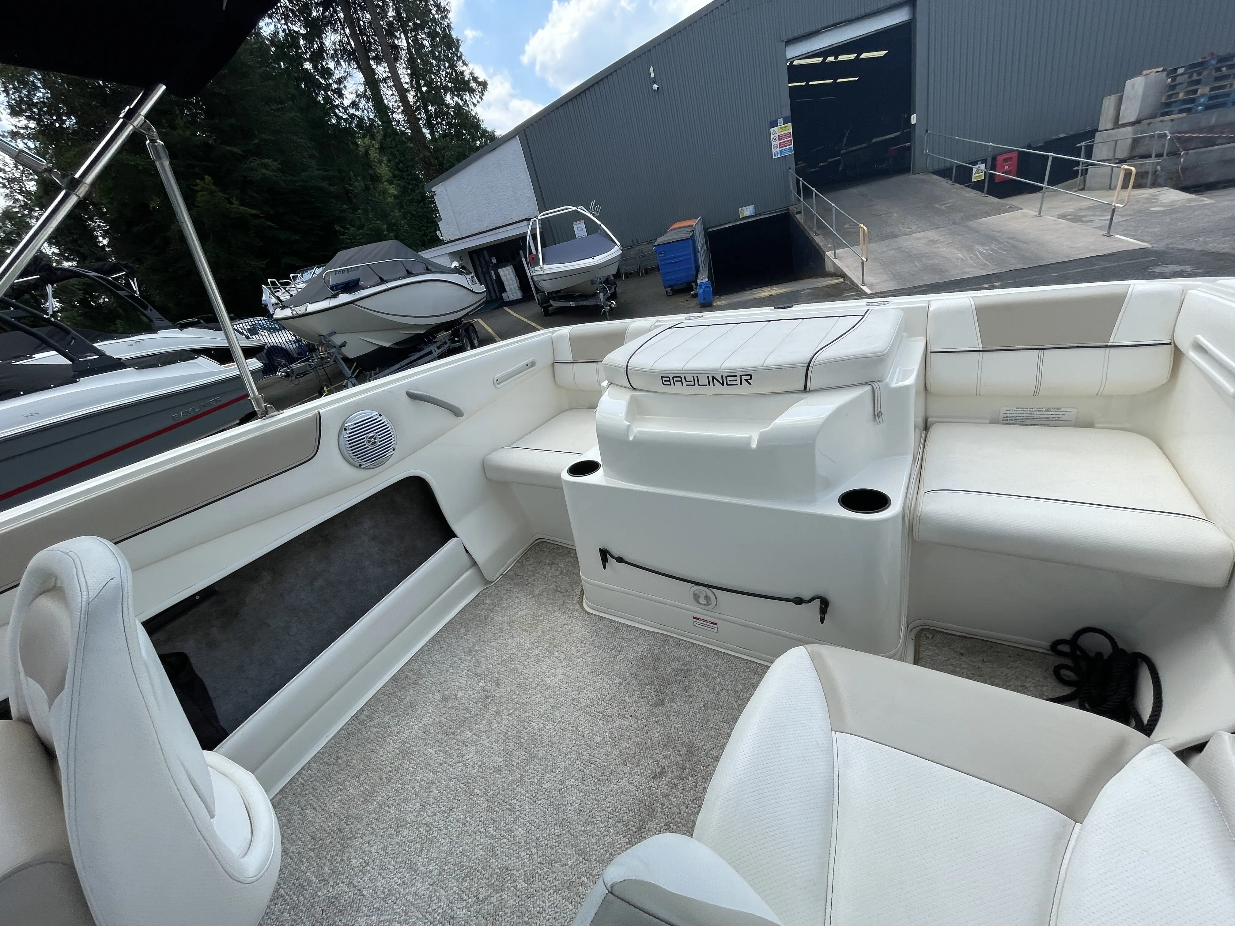 2015 Bayliner 185