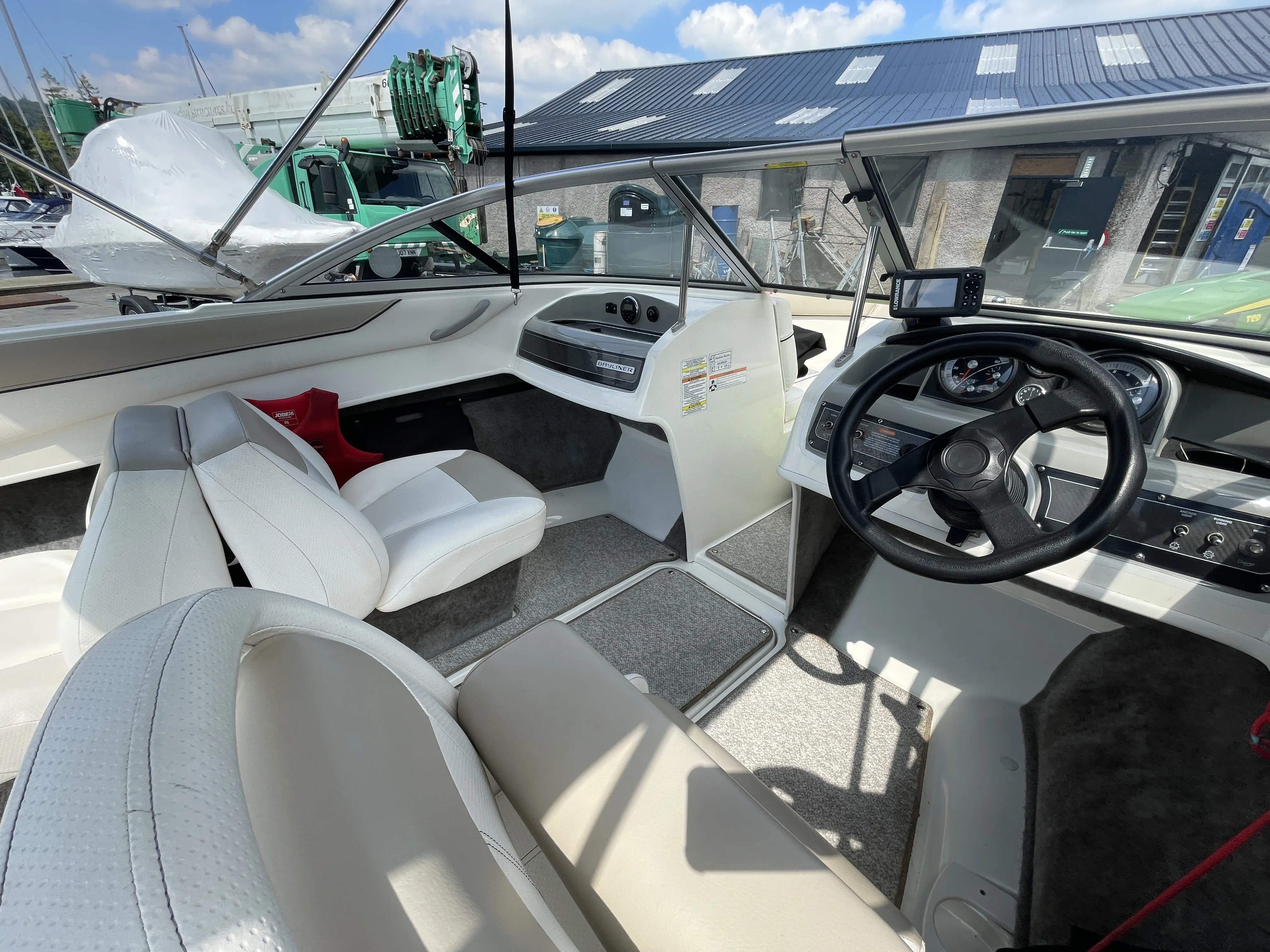 2015 Bayliner 185