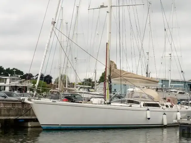 DEVONPORT YACHTS Thomas Custom 67