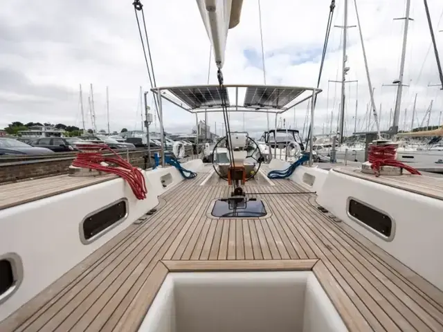 DEVONPORT YACHTS Thomas Custom 67