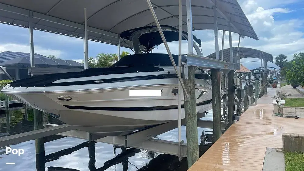 2020 Crownline e255xs