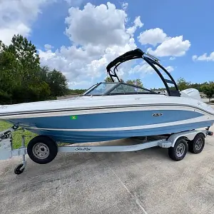 2021 Sea Ray SPX 210 OB