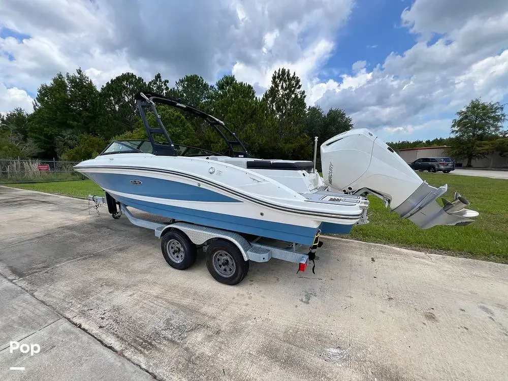 2021 Sea Ray spx 210 ob