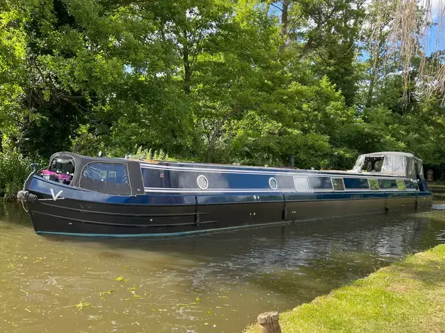 Viking Canal Boats 70' x 12'6'' Widebeam