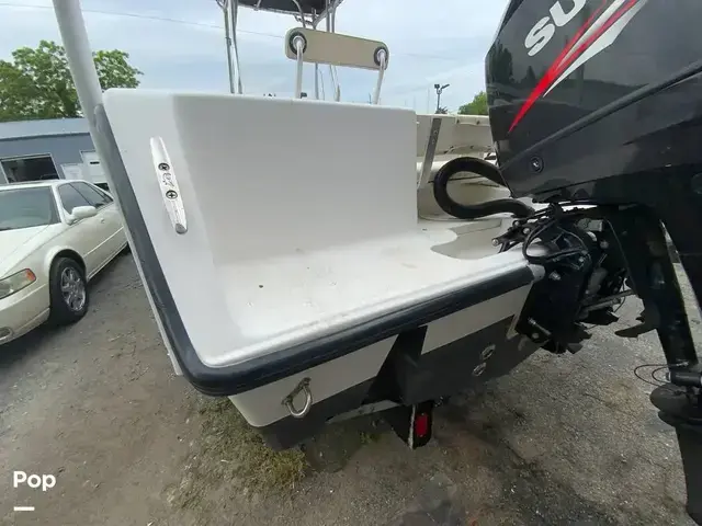 Mako 212 Center Console