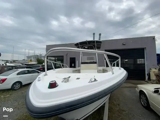 Mako 212 Center Console