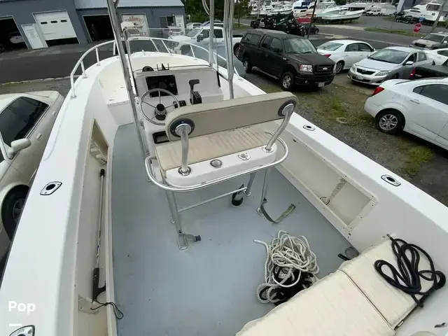 Mako 212 Center Console