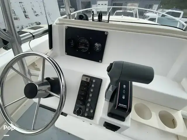 Mako 212 Center Console