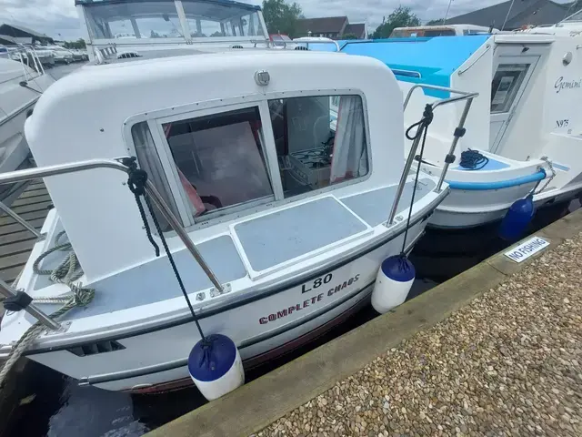 Broom Boats Skipper